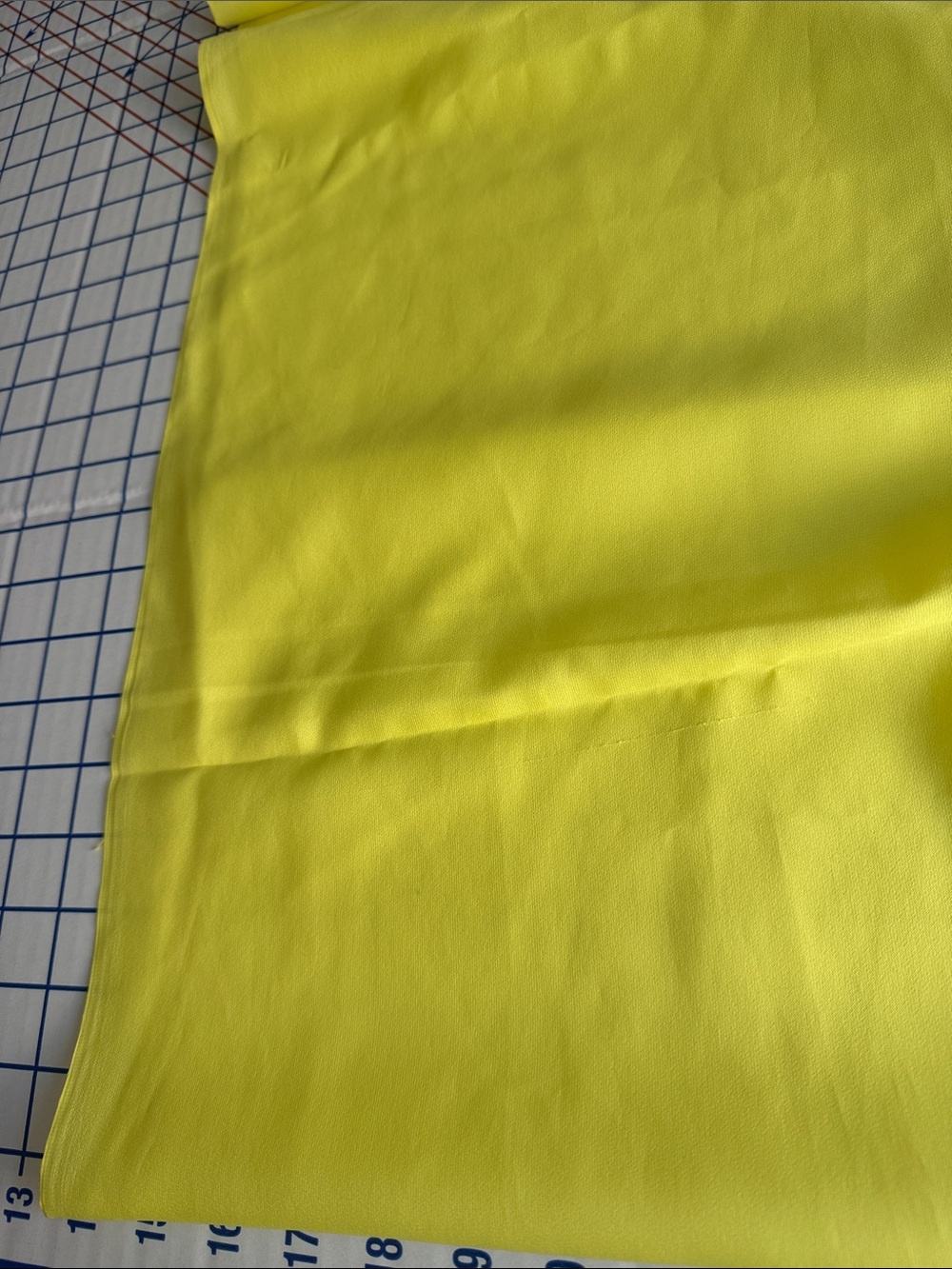 Vintage Lemon Yellow Formal Dress Fabric 4 Yards x 42 Polyester Crepe Evening - Picture 4 of 13